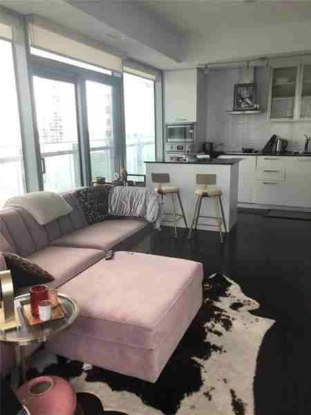 12 York Street #1410