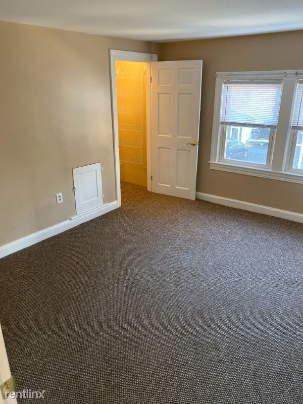 10 Westside Ave Apt 2 - Photo 3 of 11