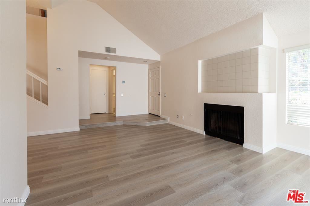 5740 Canterbury Dr - Photo 3 of 10