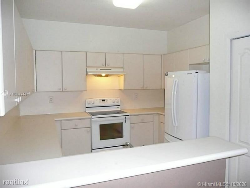 4331 SW 160th Ave - Photo 3 of 10