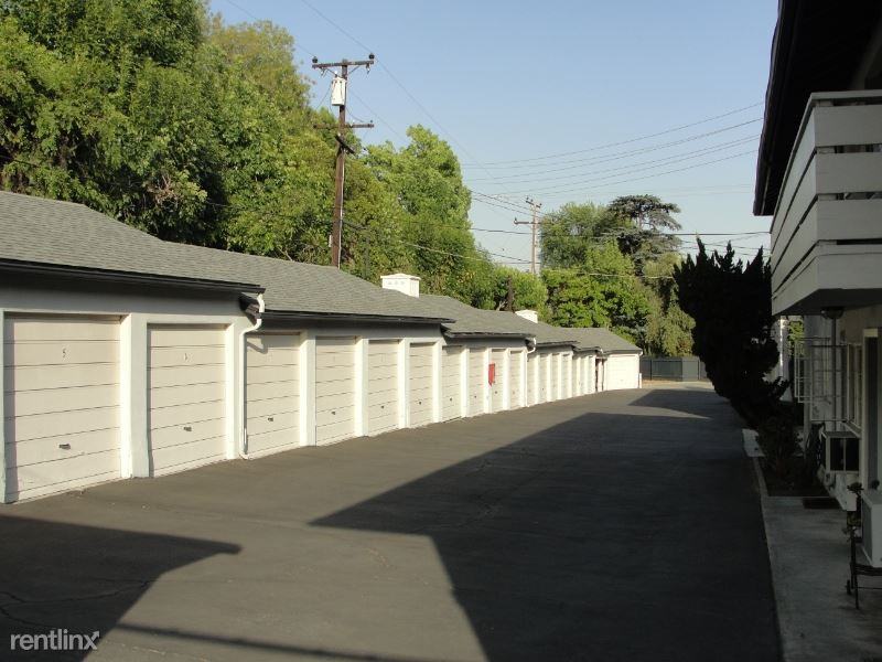 1776 Grevelia St - Photo 3 of 10