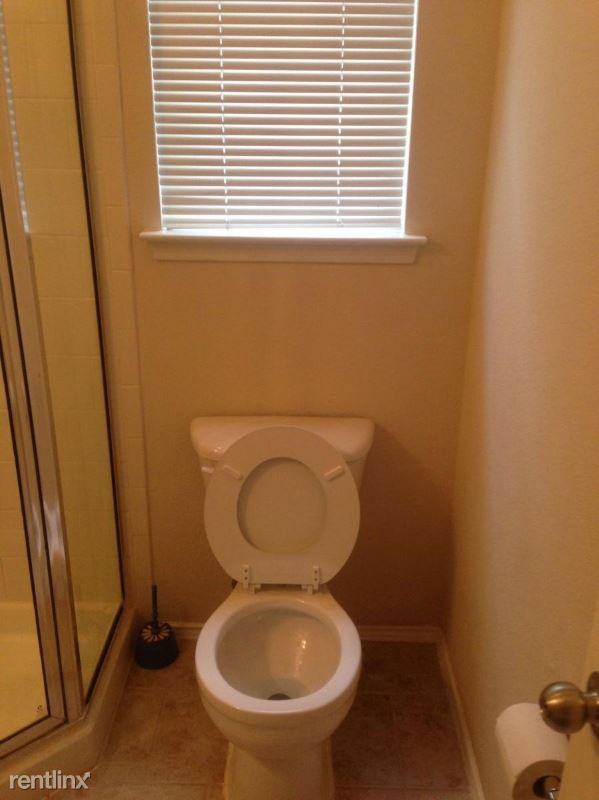 4533 Indian Rock Dr - Photo 2 of 26