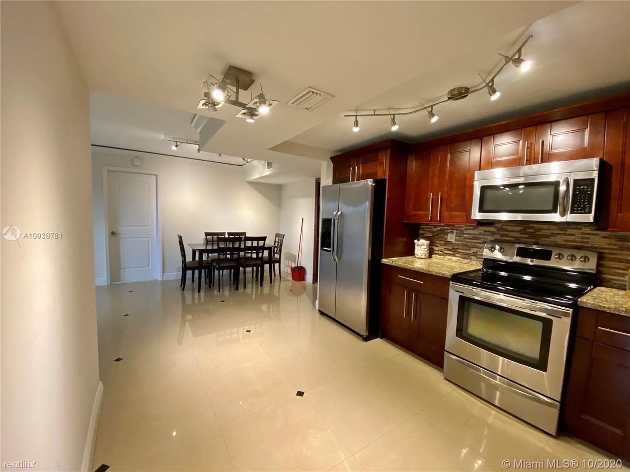 3700 N Pine Island Rd - Photo 2 of 11