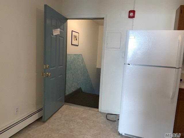 300 Main St #Back - Photo 3 of 17