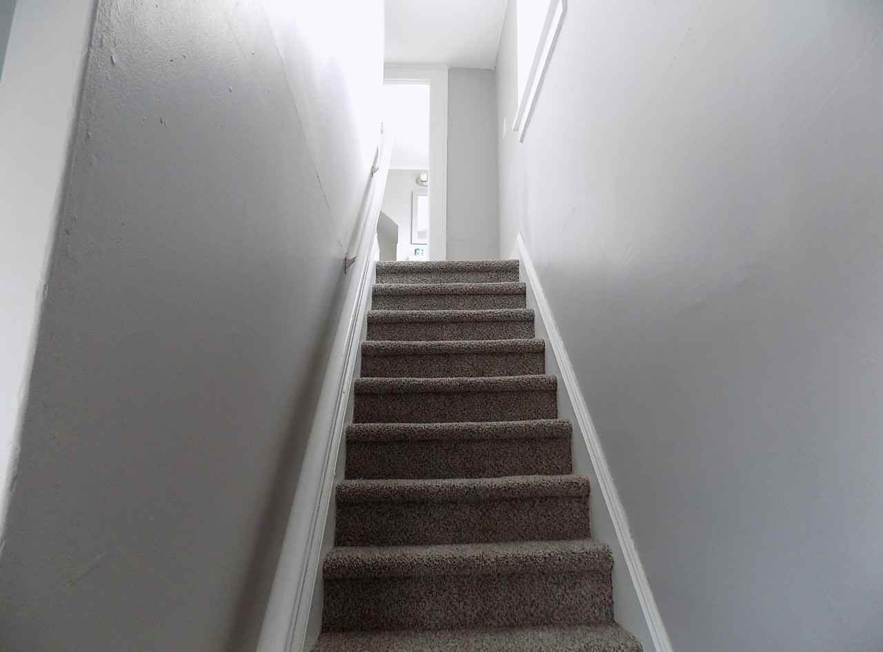 211B Newark Pompton Tpke - Photo 2 of 12