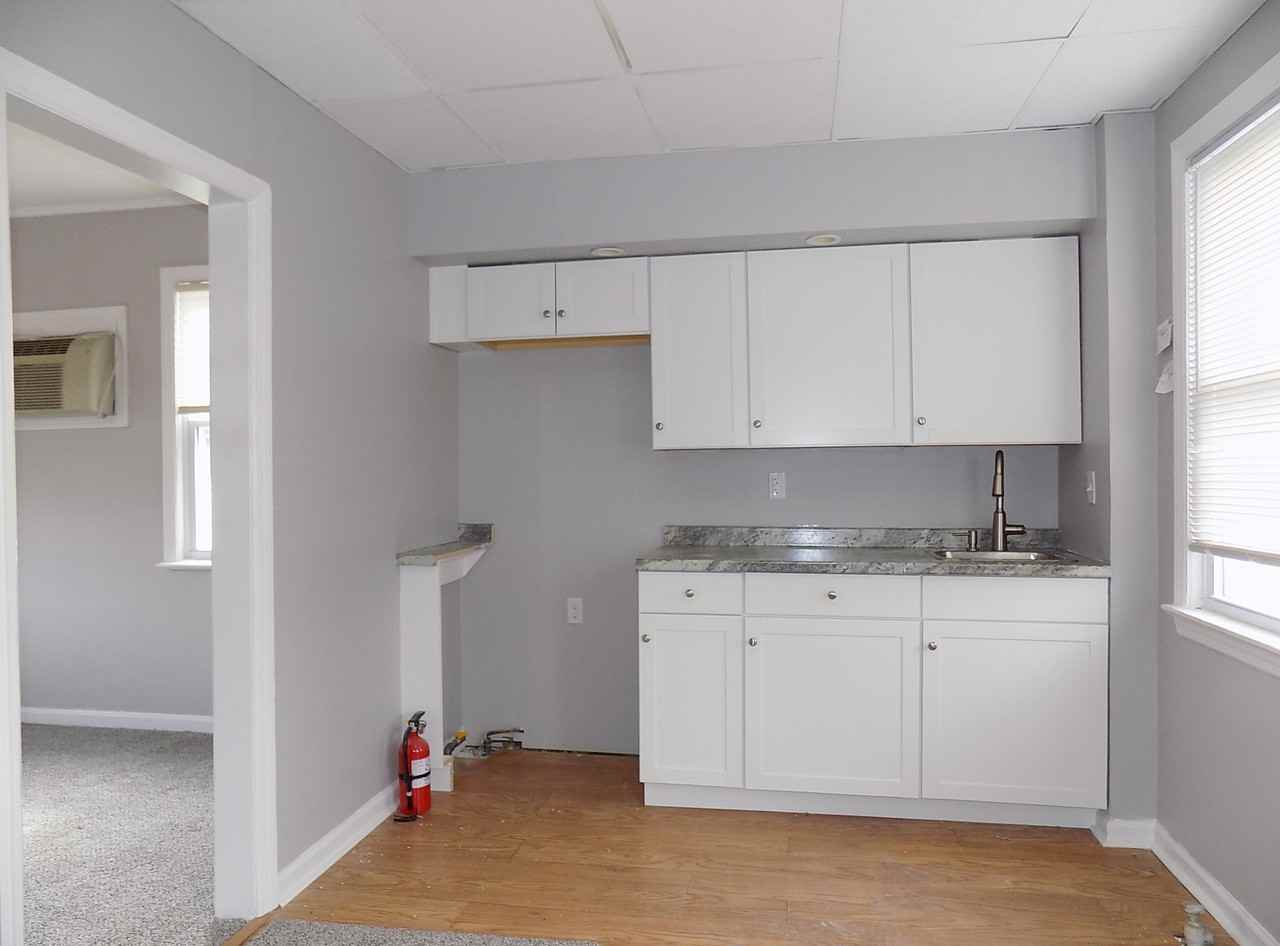 211B Newark Pompton Tpke - Photo 3 of 12