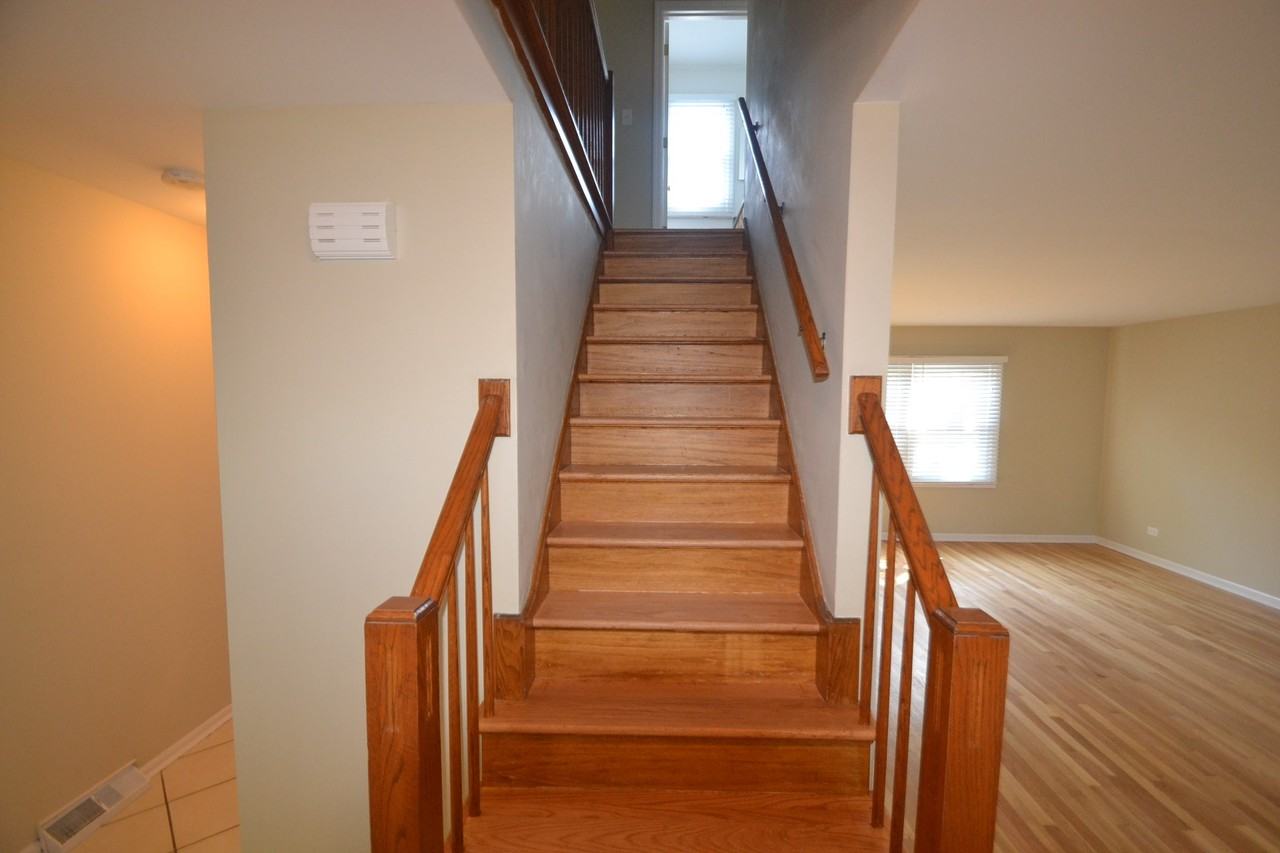 283 Lorraine St - Photo 3 of 9