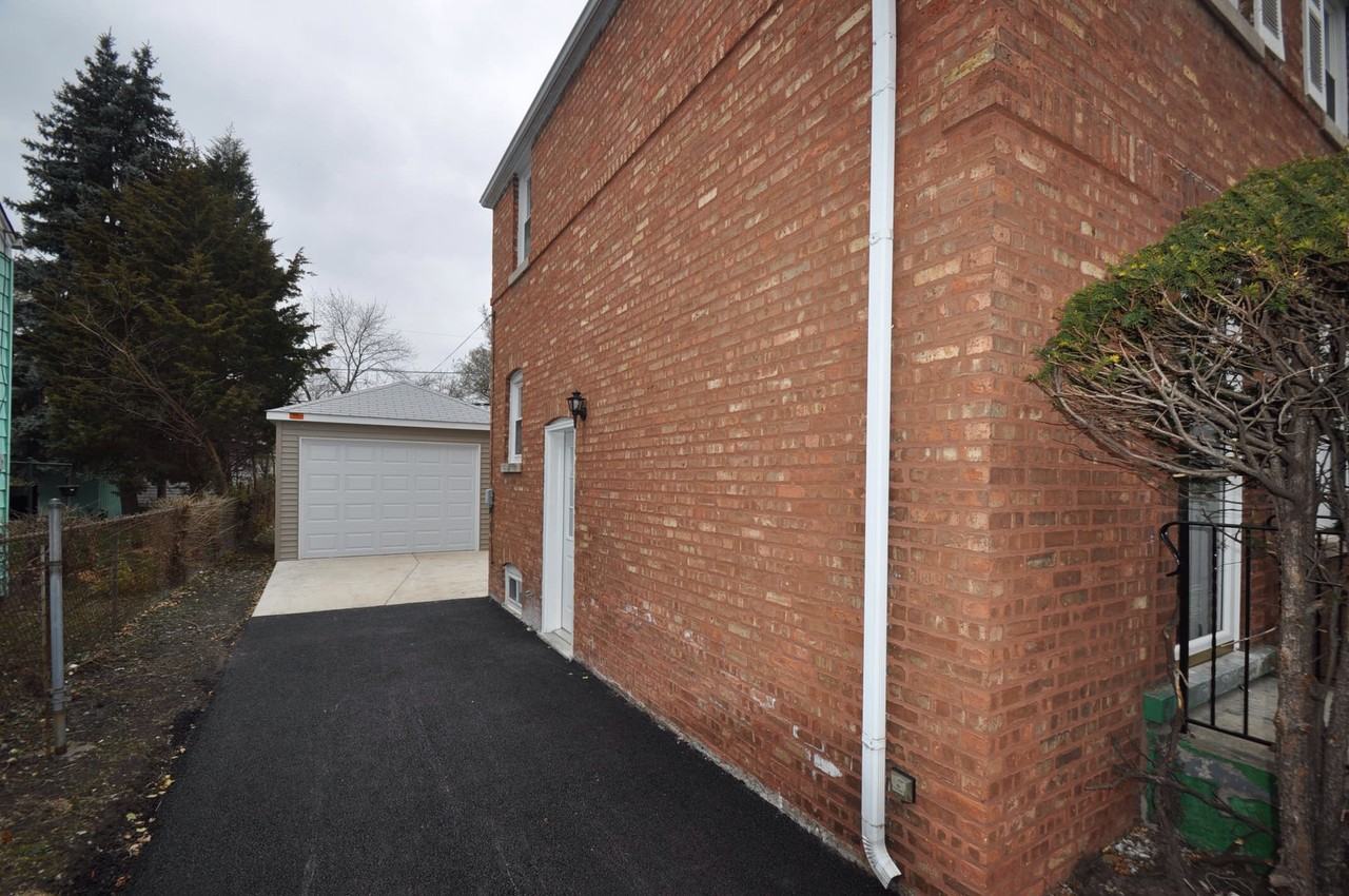 2404 12th Ave - Photo 2 of 8