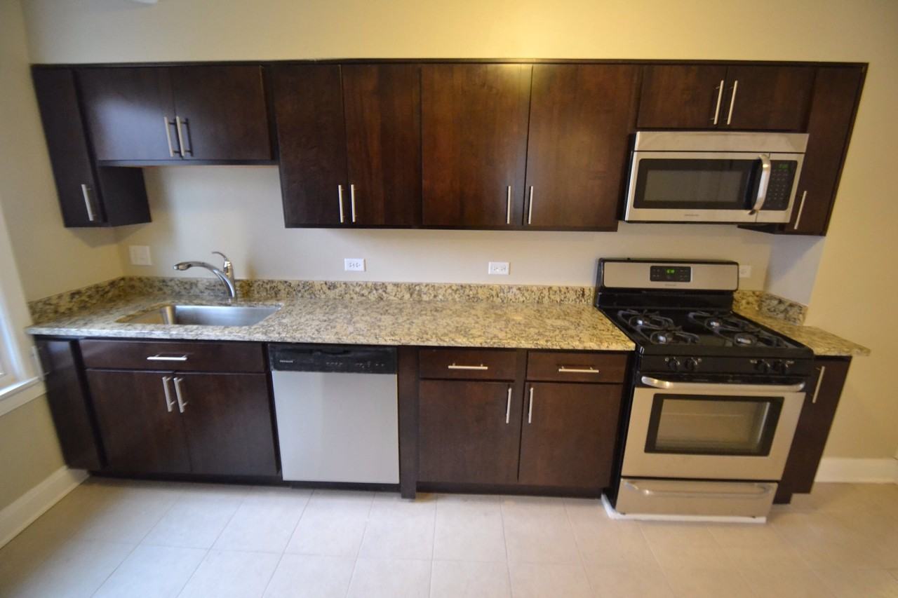 406 Repton Rd - Photo 3 of 9