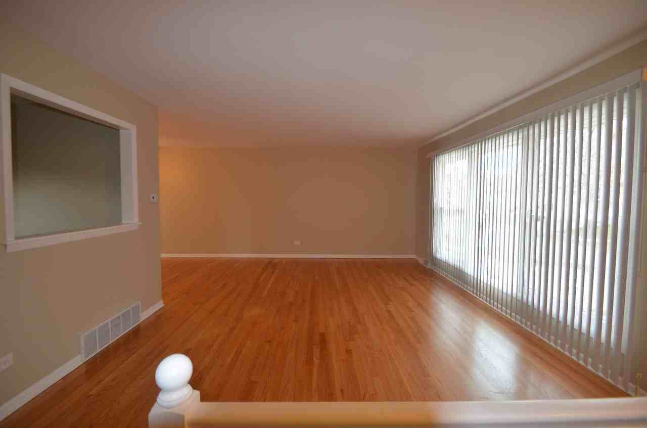 6436 Forestview Dr - Photo 3 of 10