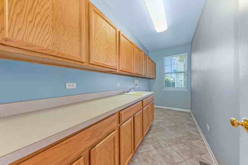 25316 Balmoral Dr - Photo 2 of 20