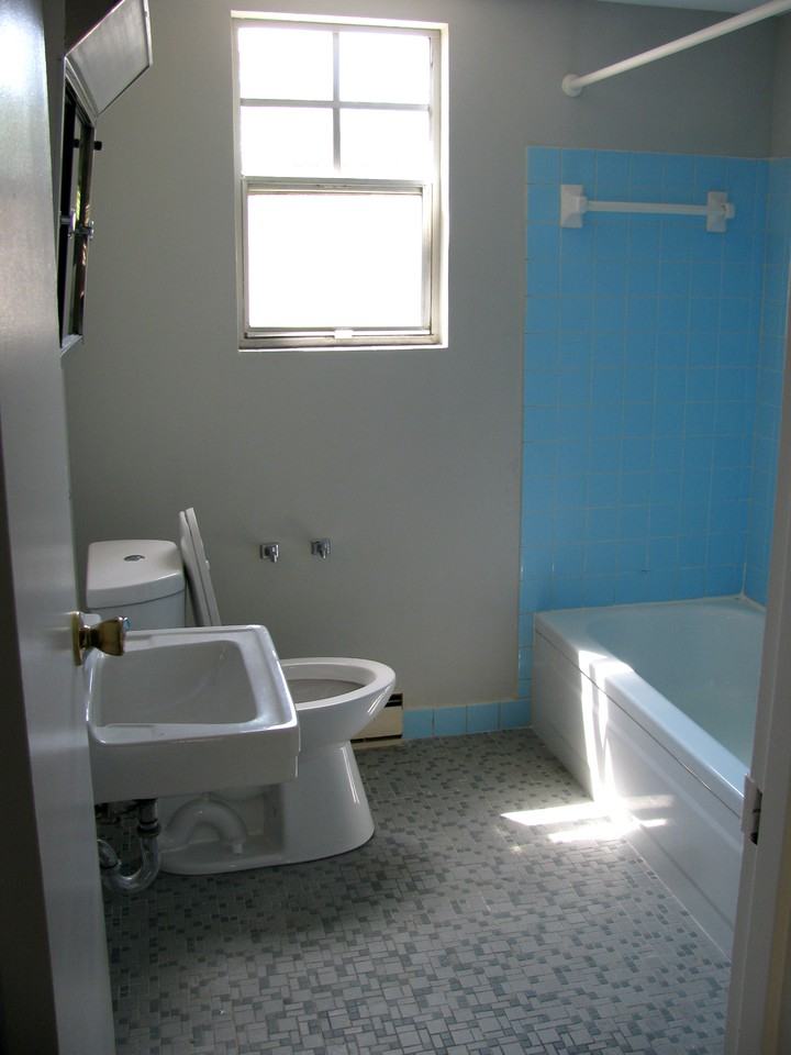 3563 Ridgeway St - Photo 3 of 4