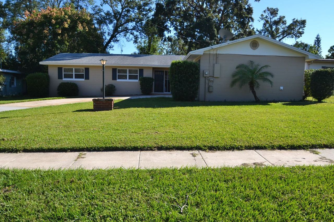 1500 Overlook Rd - Photo 2 of 23