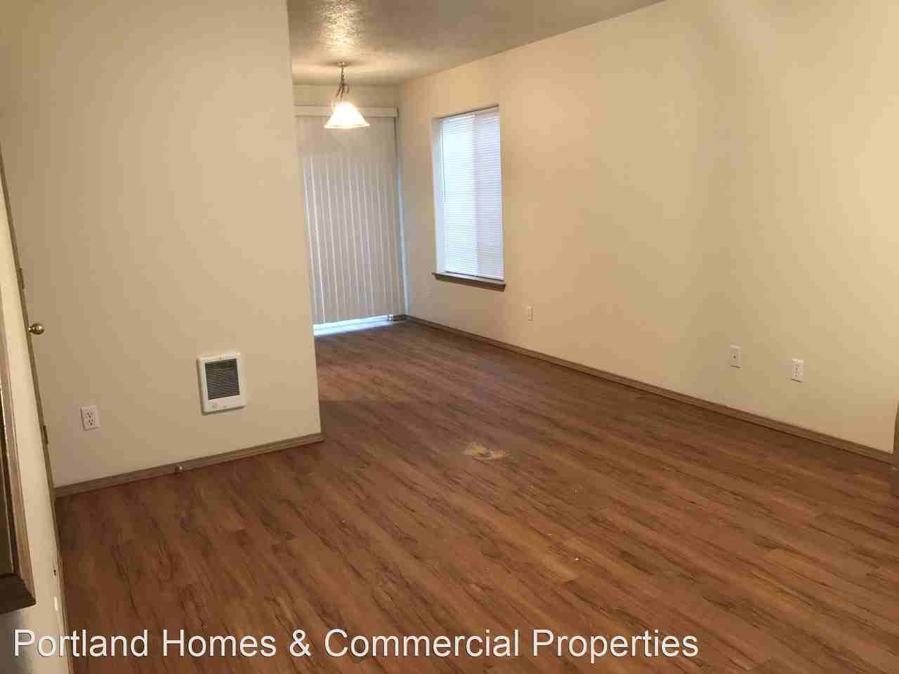 11921 - 11925 SE Ankeny St. - Photo 3 of 8