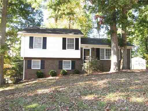 1323 Grace Meadow Dr - Photo 2 of 20
