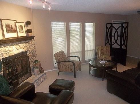 2952 Ashwood Ct - Photo 3 of 21