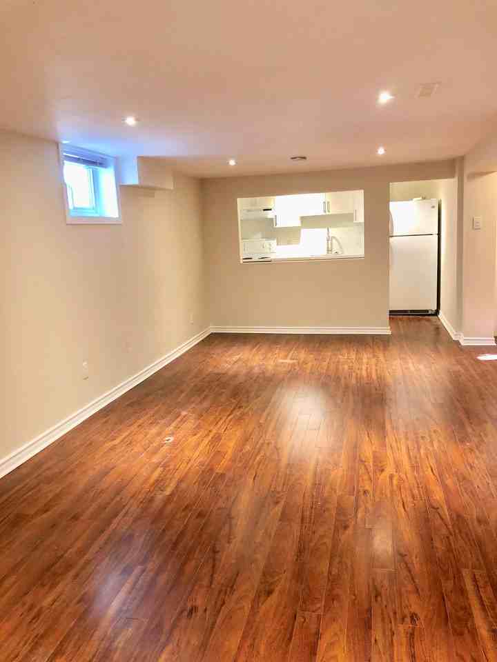 357 Dovedale Drive Lower - Photo 2 of 6