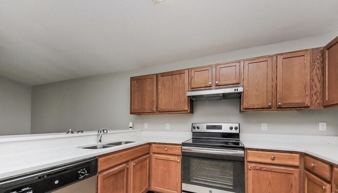 103 11th Ave - Photo 3 of 9
