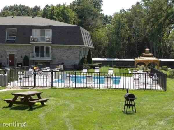 3606 3606 Lakeshore Dr A9 - Photo 2 of 12