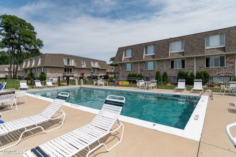 3606 3606 Lakeshore Dr A9 - Photo 3 of 12