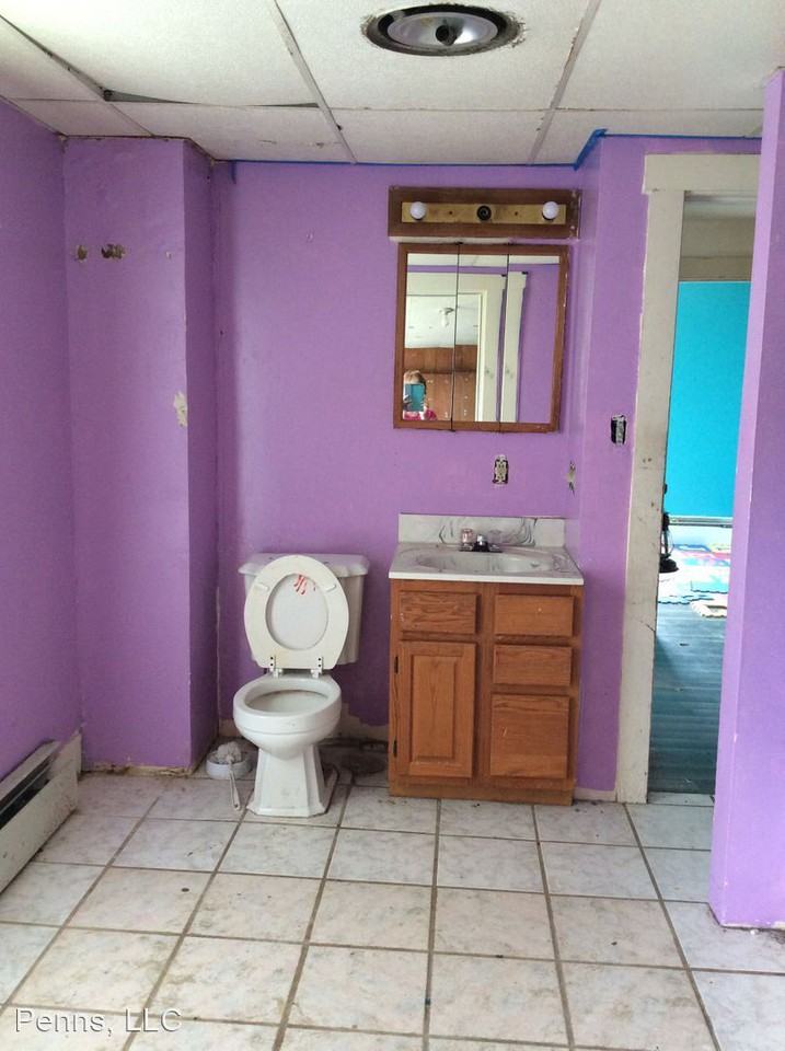 559 E Main St - Photo 3 of 17