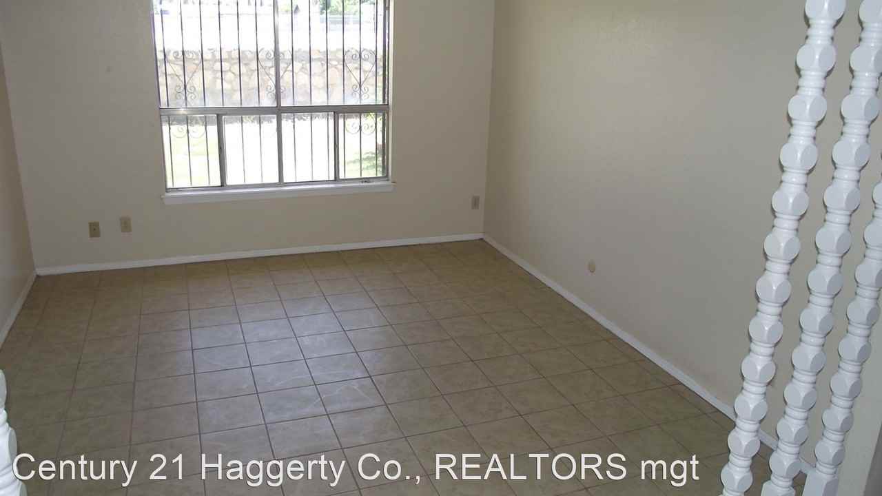 4956 Sagittarius Ave - Photo 3 of 13