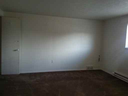 121 Wilson Ave #B - Photo 3 of 5