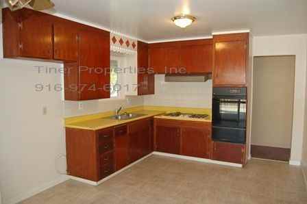 5421 Valparaiso Cir - Photo 3 of 11