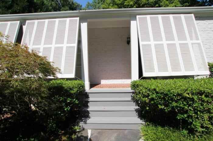 3510 Habersham Rd Nw - Photo 3 of 38