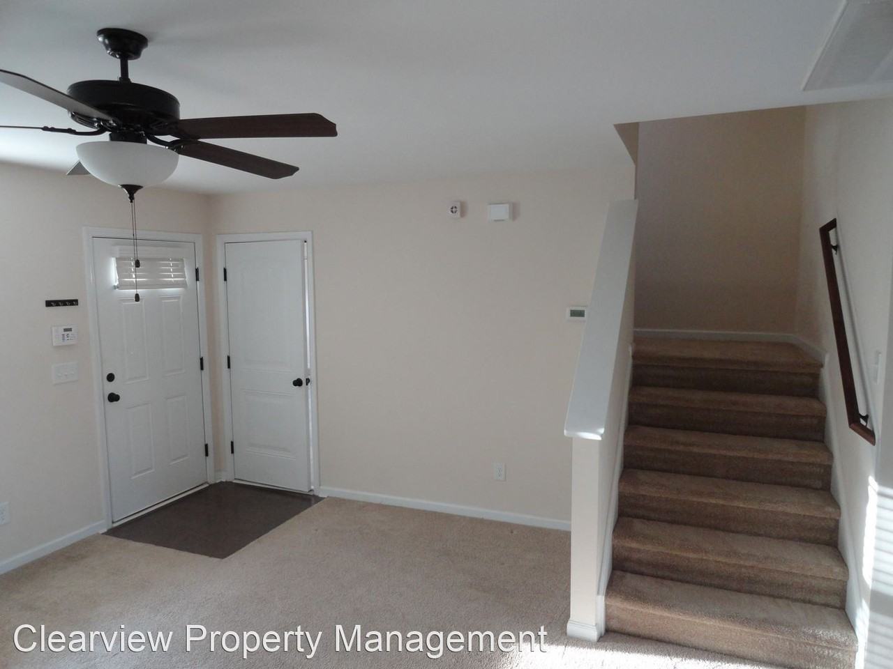 719 Wood Point Dr - Photo 3 of 41