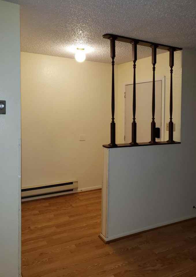 100 Warwick Dr - Photo 3 of 19