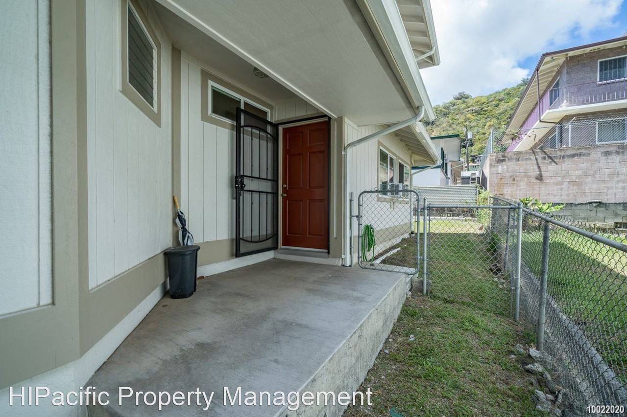 2648 Puunui Ave - Photo 2 of 15