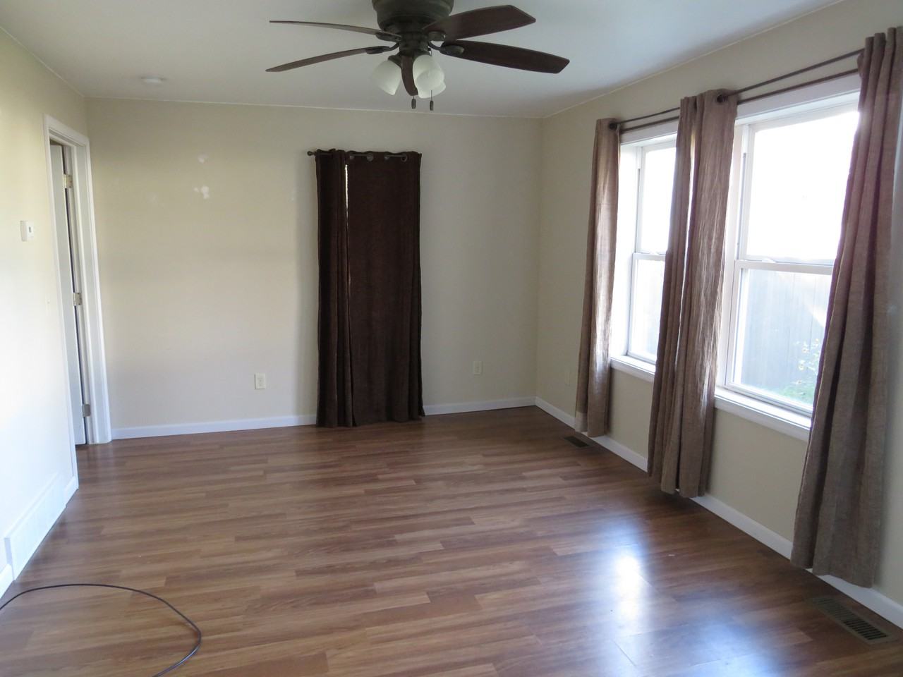 413 Long St - Photo 3 of 20