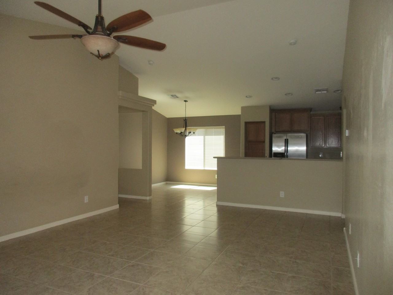 23613 N El Frio Ct - Photo 3 of 20