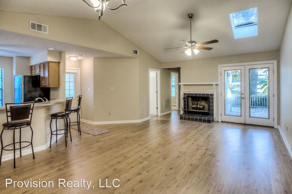 4113 Bothwell Ter - Photo 3 of 15