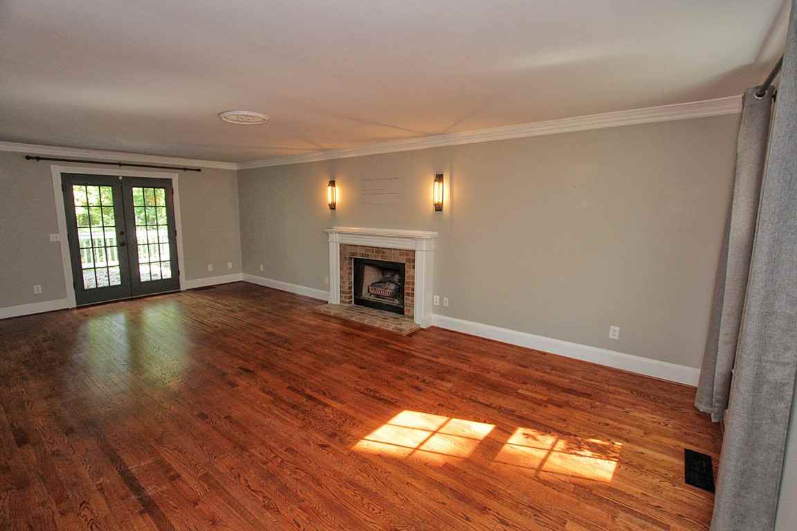 124 Plum St - Photo 3 of 28