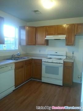 528 Carlsbad Cove - Photo 3 of 12