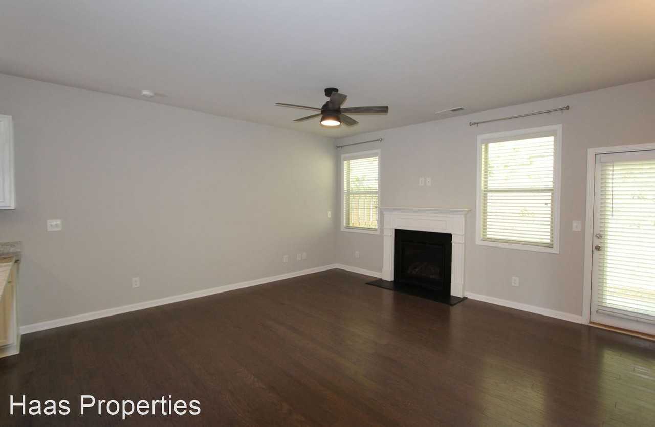 155 Townview Dr - Photo 2 of 17