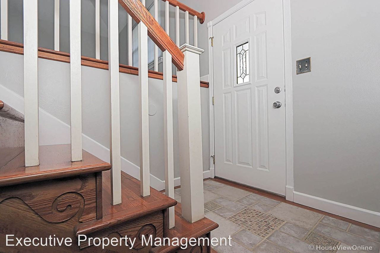 523 Columbine St - Photo 2 of 24