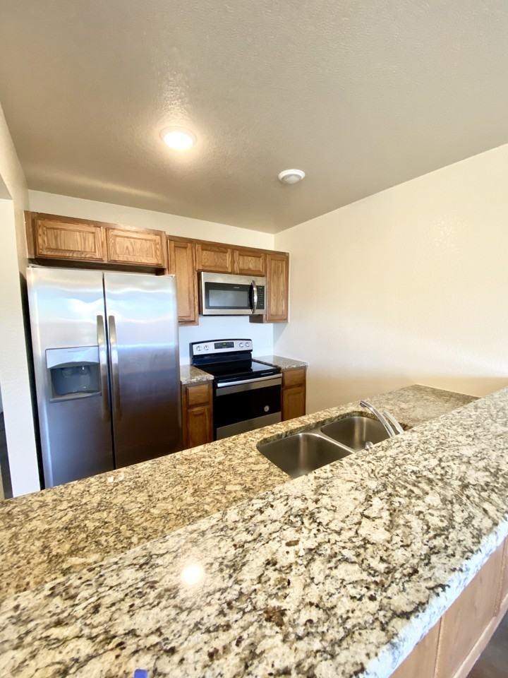 100 Sandstone Dr - Photo 3 of 16