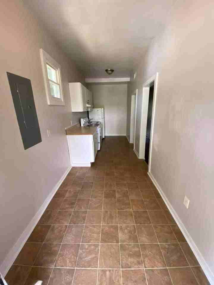 810 Rorer Ave SW - Photo 2 of 8