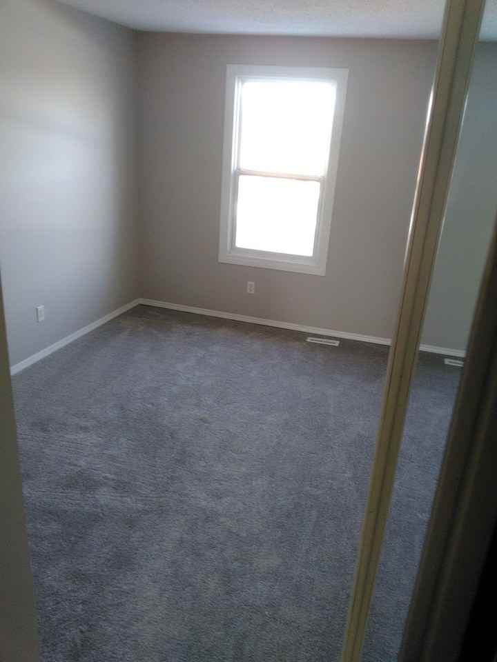 13884 24 St Nw - Photo 3 of 17