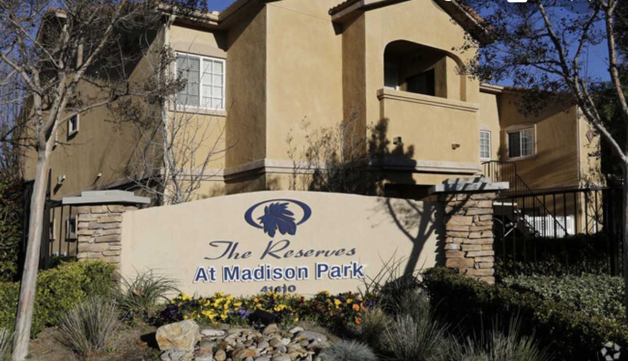 41410 Juniper St #2911