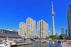 260 Queens Quay West #!!