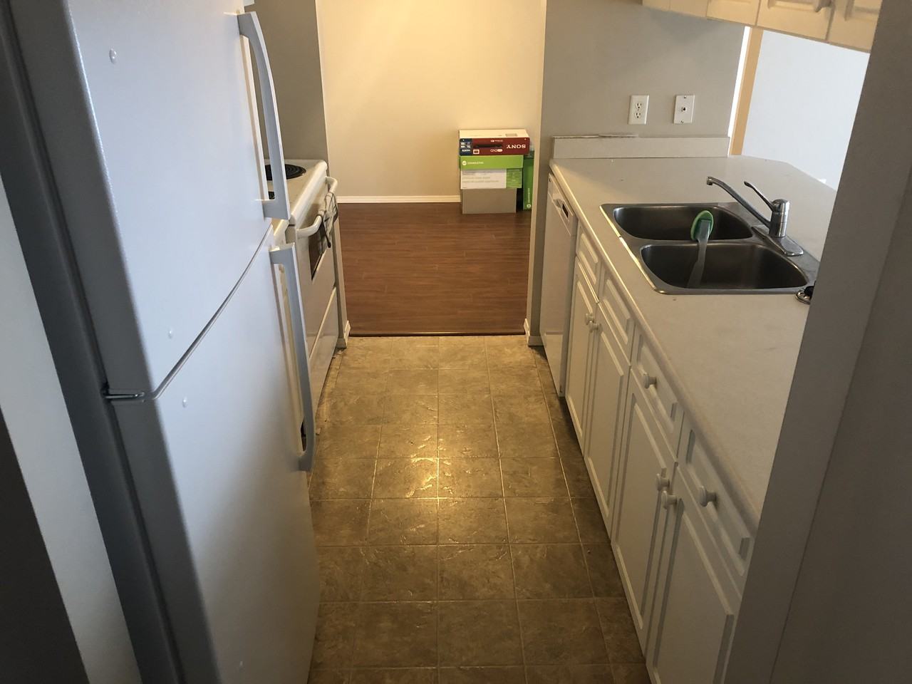 17459 98a Ave Nw - Photo 2 of 14