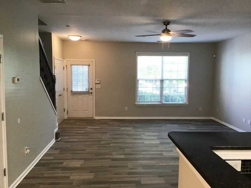 3005 Deerborne Ct Sw - Photo 3 of 21