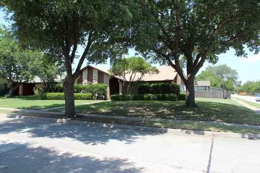 2201 Richwood Dr - Photo 2 of 18