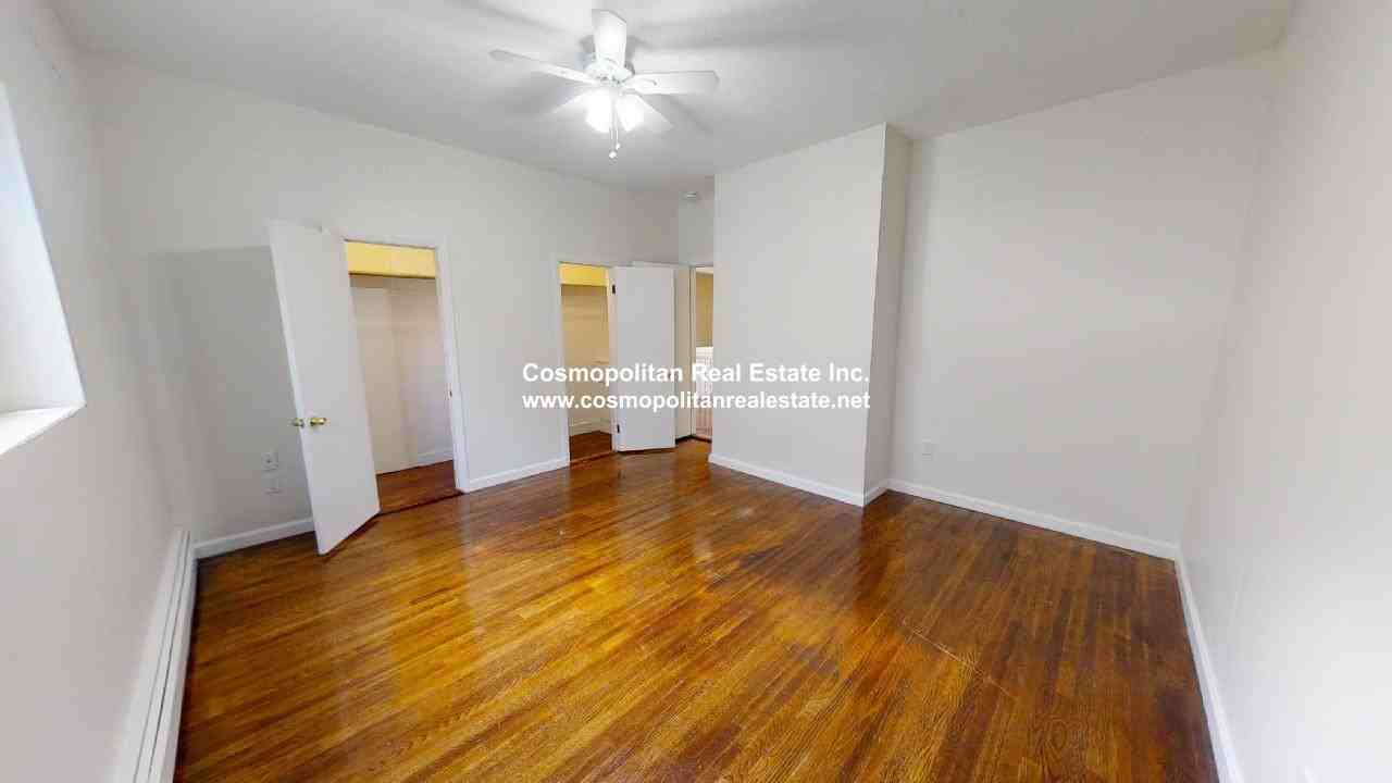 21 Ashland St #2 - Photo 3 of 30