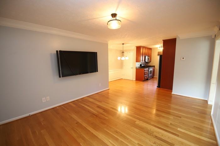 3305 Arterburn Ave - Photo 2 of 6