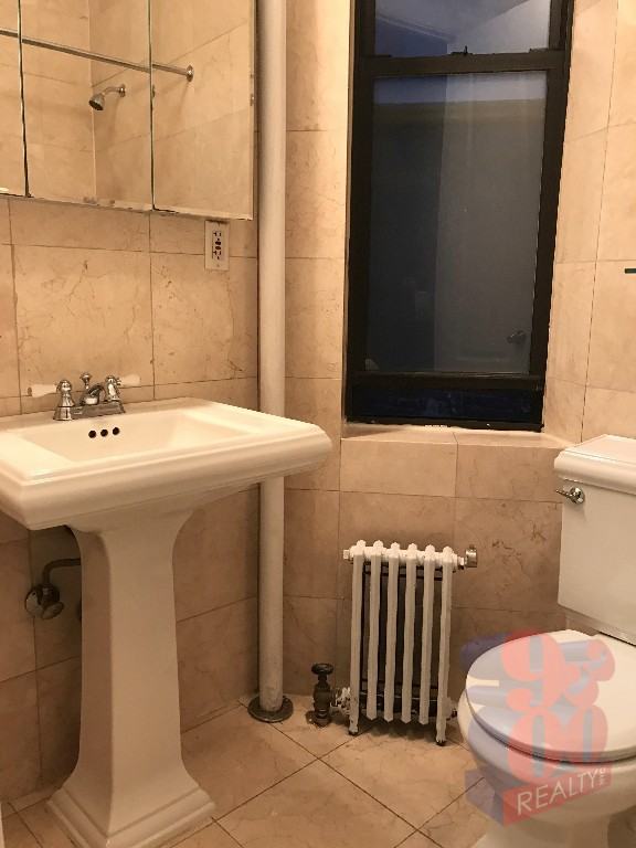 53 Leroy St #2D - Photo 5 of 6